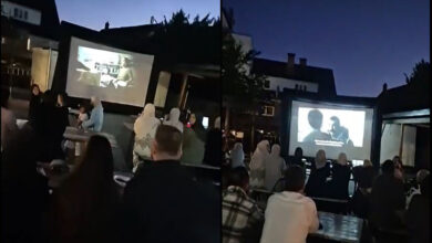 Kinoabend im Hof der Moschee in Bünde