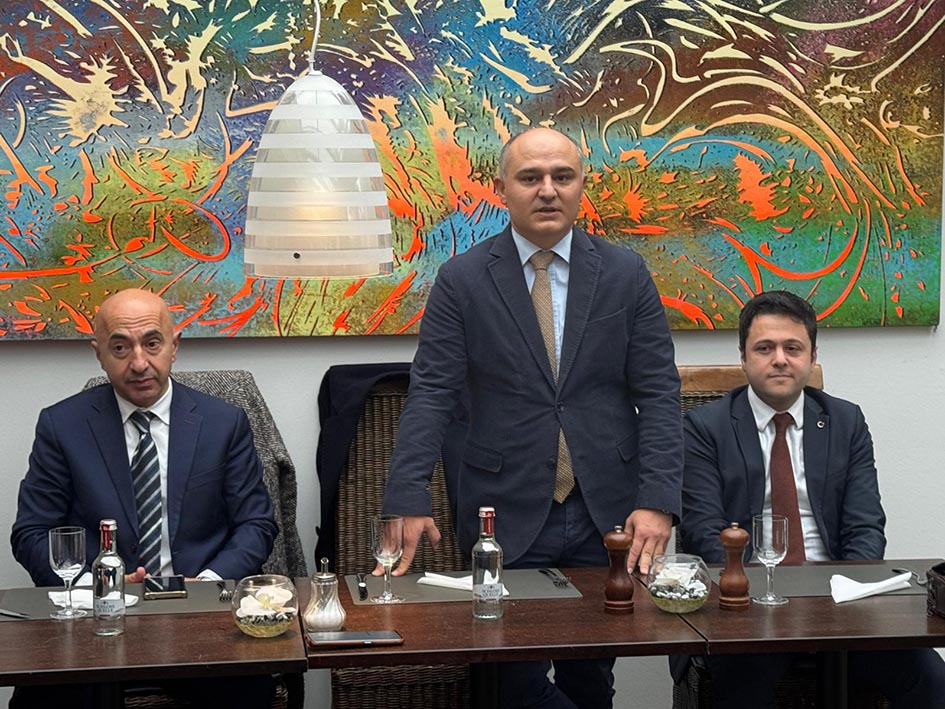 Handelsattachés informieren beim IKUA e.V.-Treffen über Förderprogramme