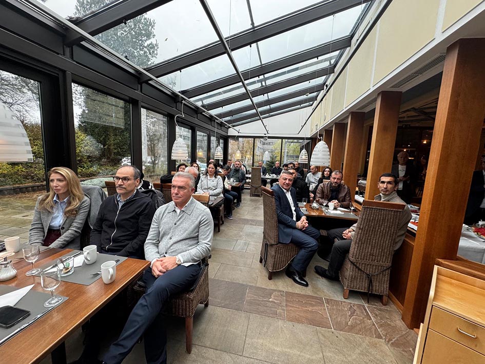 Handelsattachés informieren beim IKUA e.V.-Treffen über Förderprogramme