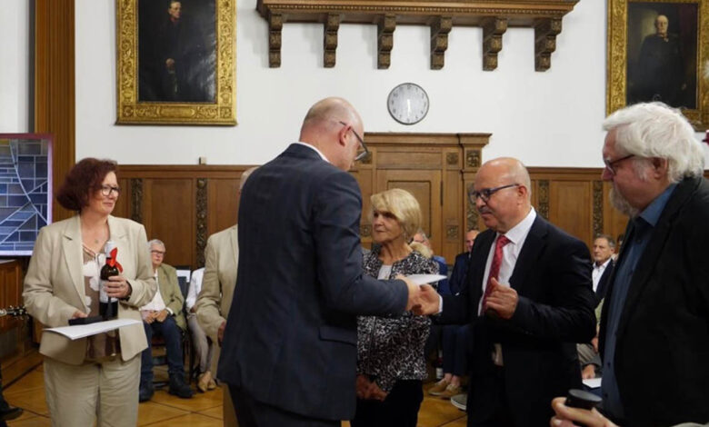 Duisburg ehrt Bekir Sipahi mit dem Goldenen Ehrenwappen 