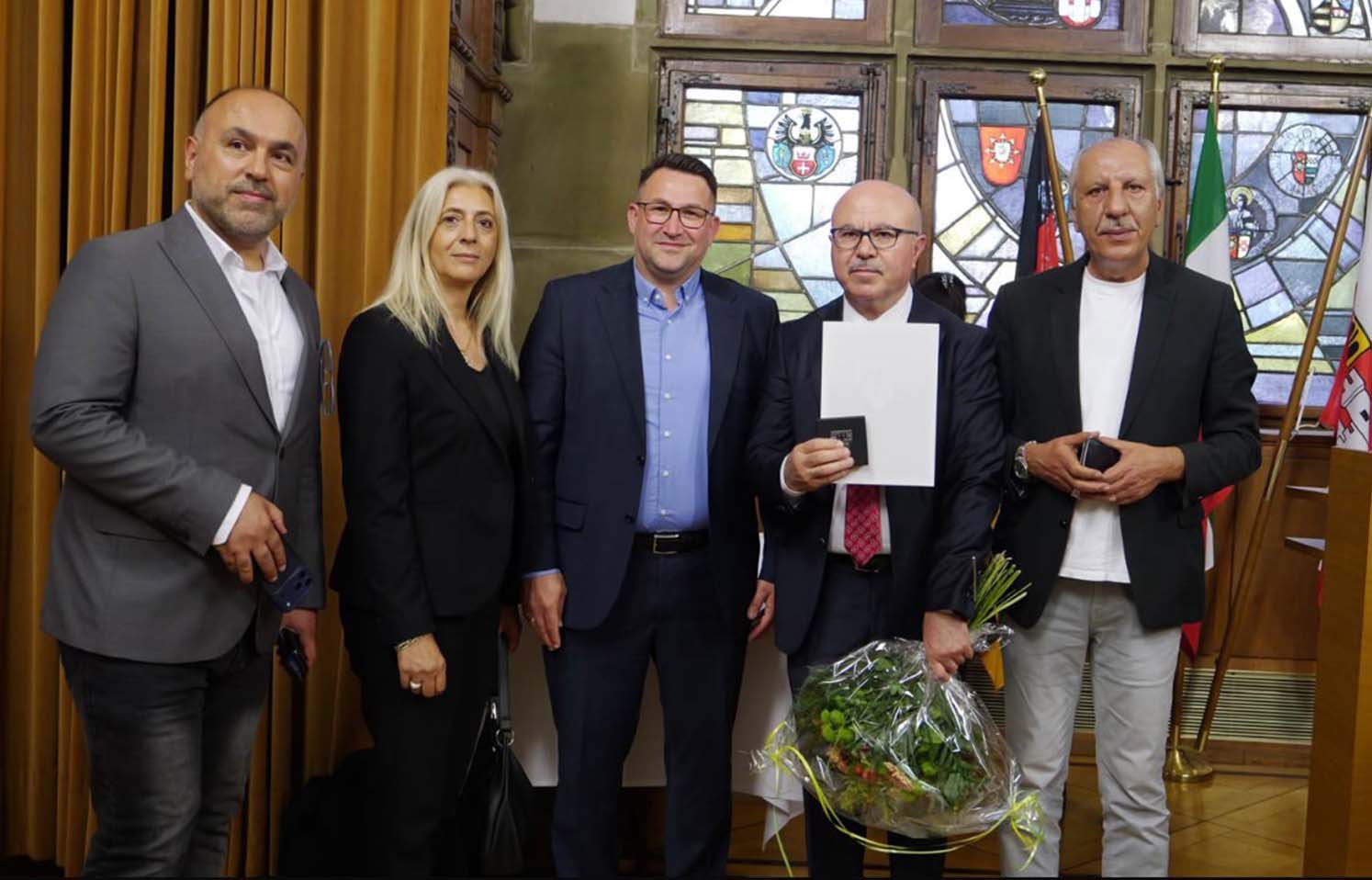 Duisburg ehrt Bekir Sipahi mit dem Goldenen Ehrenwappen