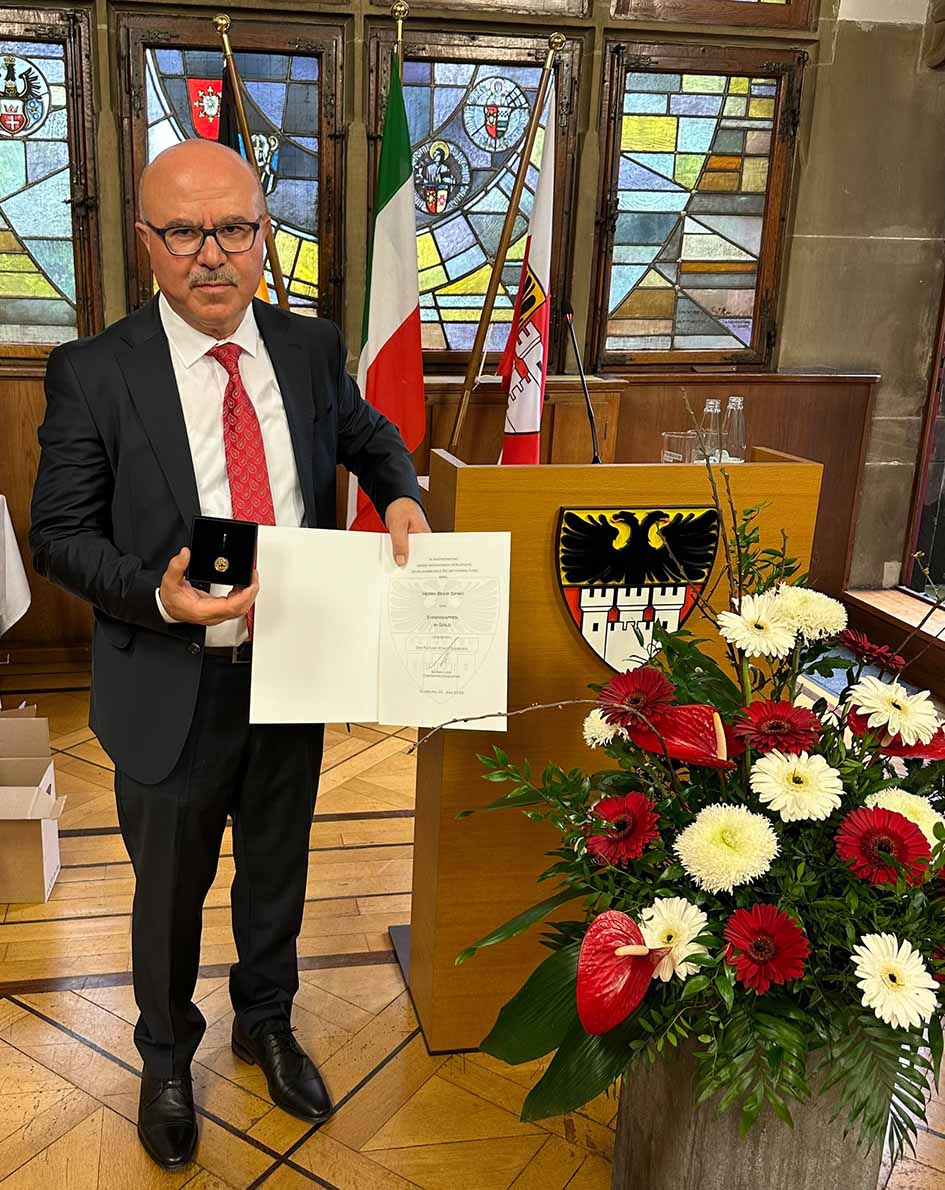 Duisburg ehrt Bekir Sipahi mit dem Goldenen Ehrenwappen